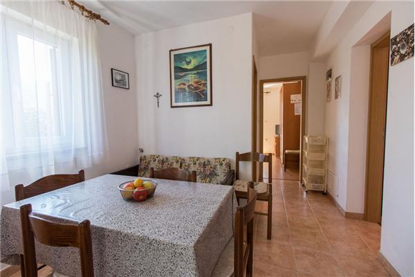 Apartment A2, for 5 persons