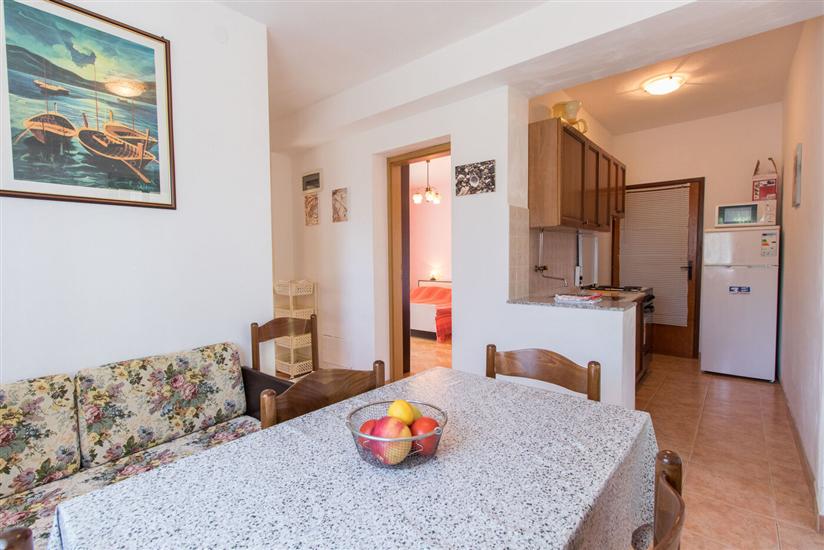 Apartment A2, for 5 persons