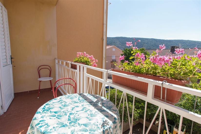 Apartment A2, for 5 persons