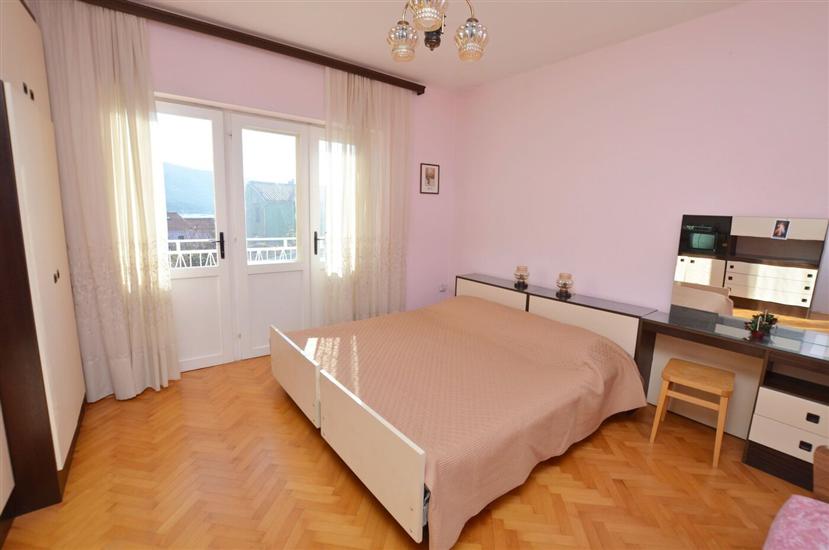 Apartment A2, for 5 persons