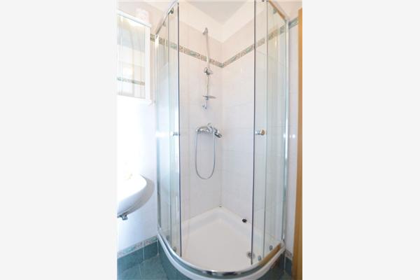 Apartment A2, for 5 persons