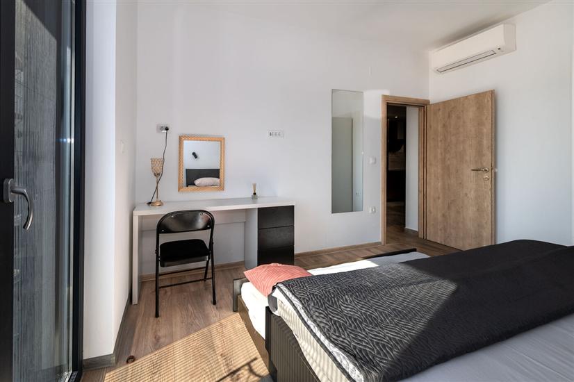 Apartment A1, for 5 persons