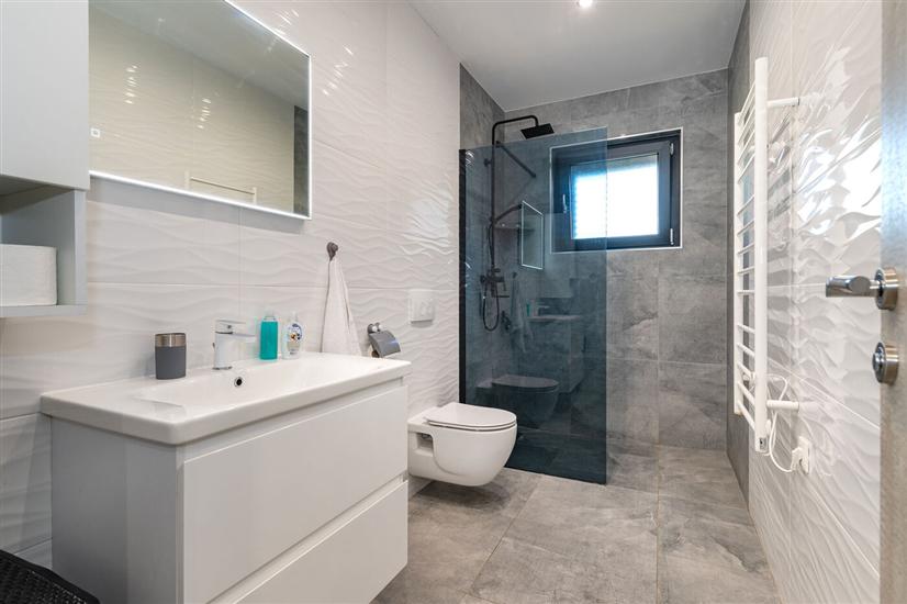 Apartment A1, for 5 persons