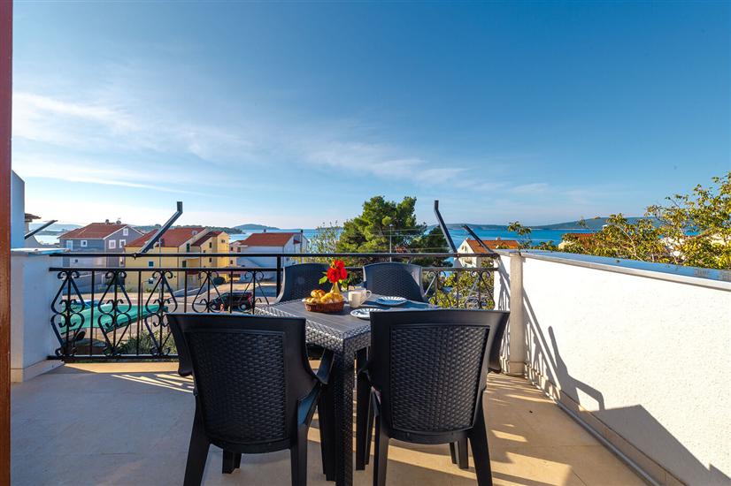 Apartment A2, for 3 persons