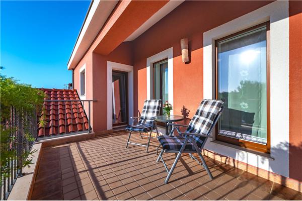 House K1, for 8 persons