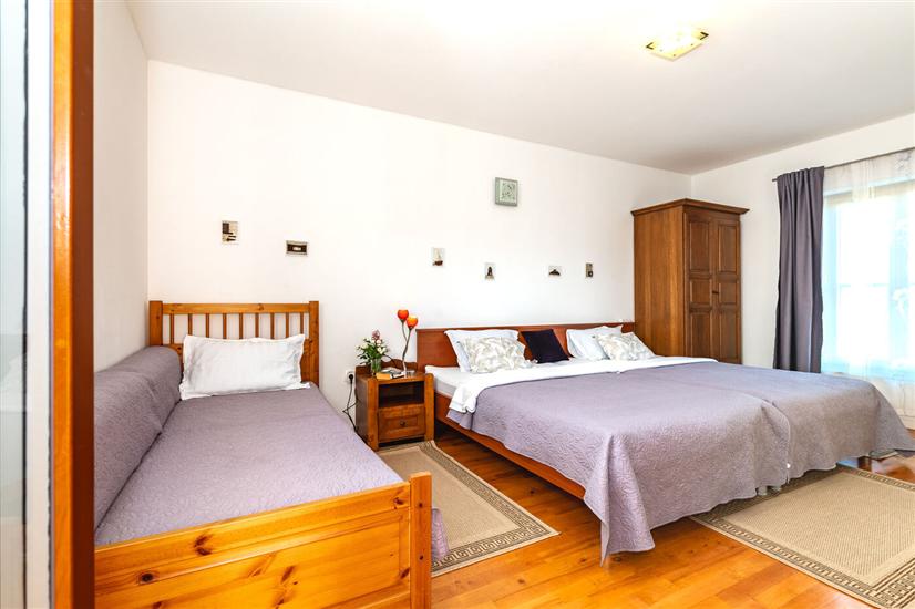 House K1, for 8 persons