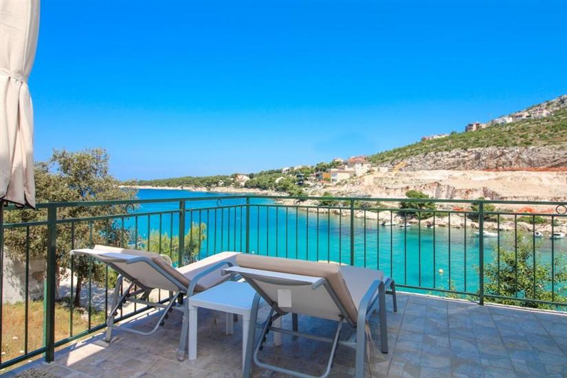 Apartment A1, for 6 persons