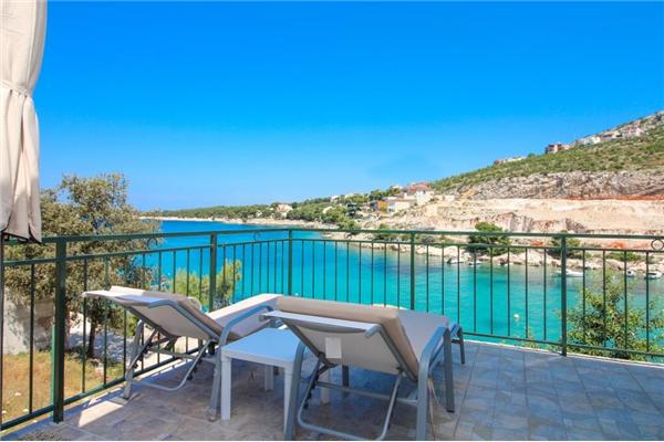 Apartment A1, for 6 persons