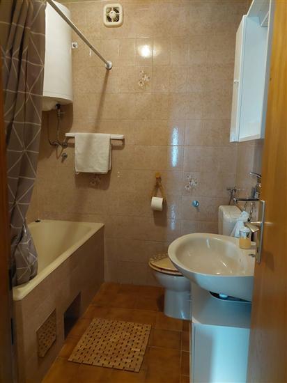 Apartment A2, for 6 persons