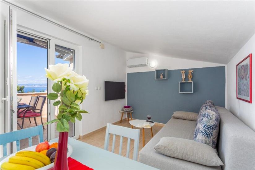 Apartment A2, for 6 persons