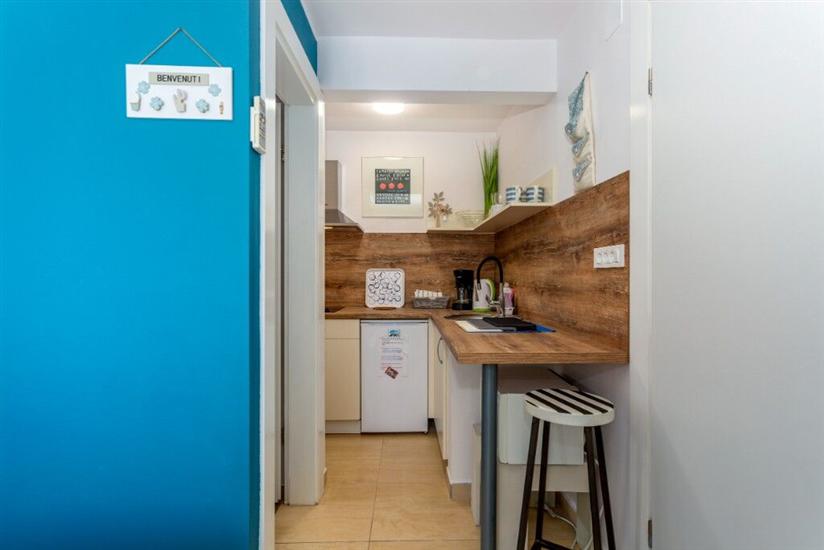 Room S1, for 2 persons