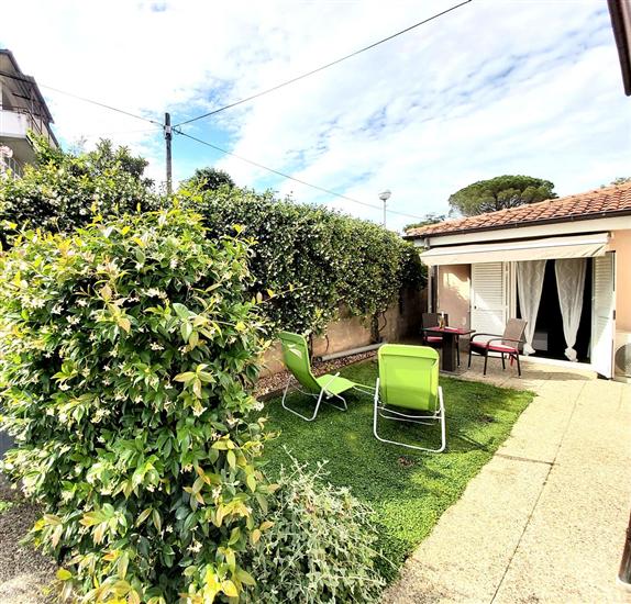 Room S1, for 2 persons