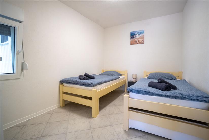 Apartment A1, for 5 persons