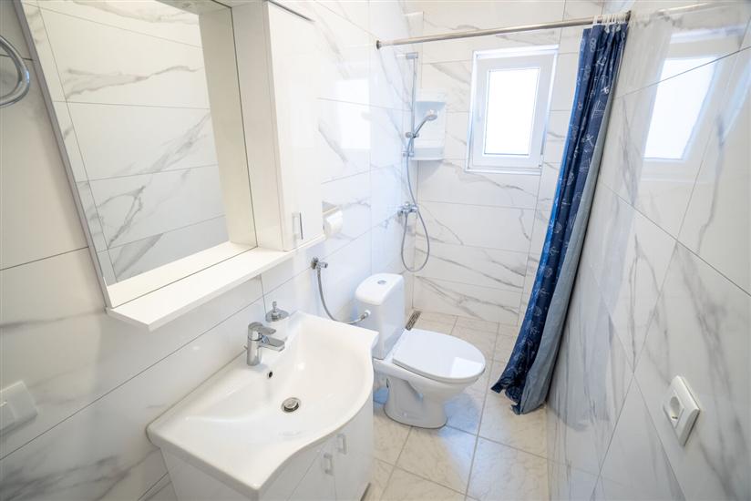 Apartment A2, for 5 persons