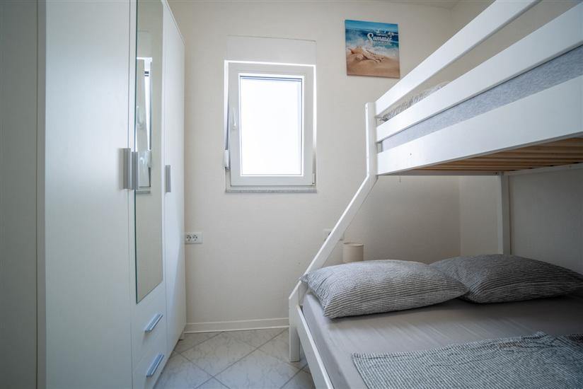 Apartment A2, for 5 persons