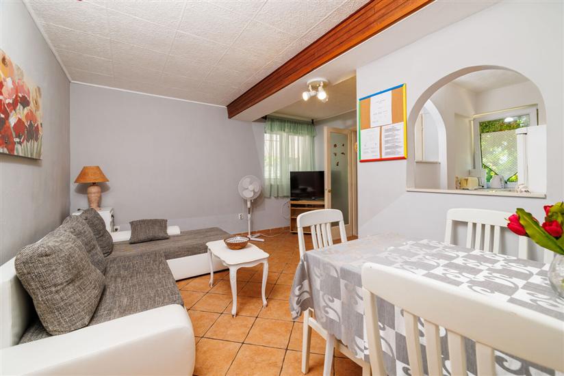 Apartment A2, for 3 persons