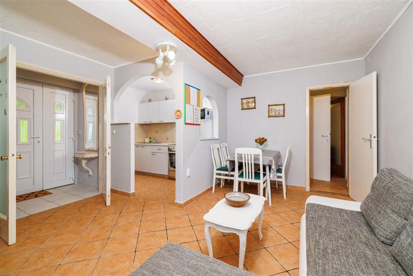 Apartment A2, for 3 persons