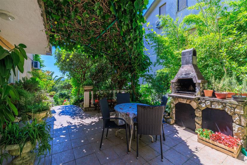 Apartments and Room Mirjana