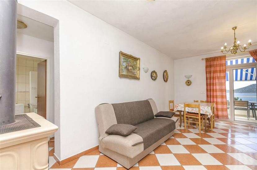 Apartment A2, for 5 persons