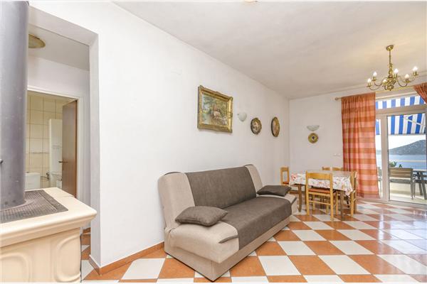 Apartment A2, for 5 persons