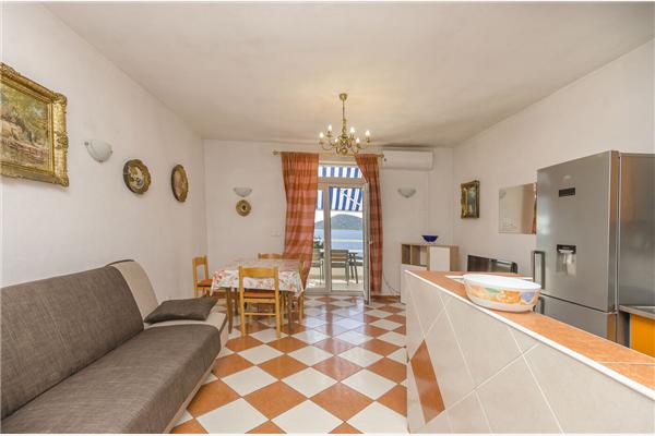 Apartment A2, for 5 persons