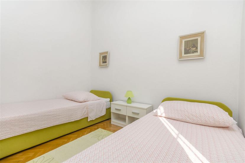 Apartment A2, for 5 persons