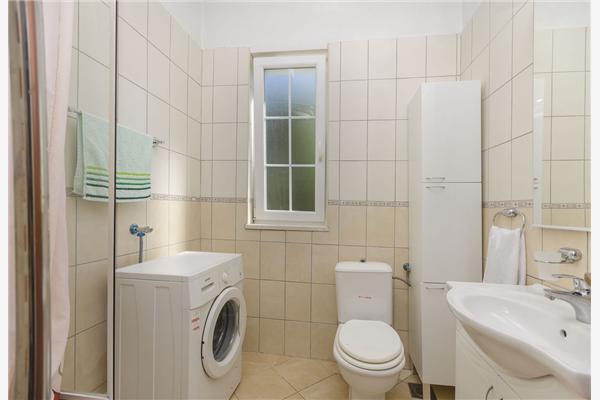 Apartment A2, for 5 persons