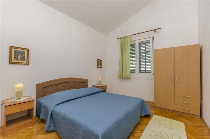 Apartment A2, for 5 persons