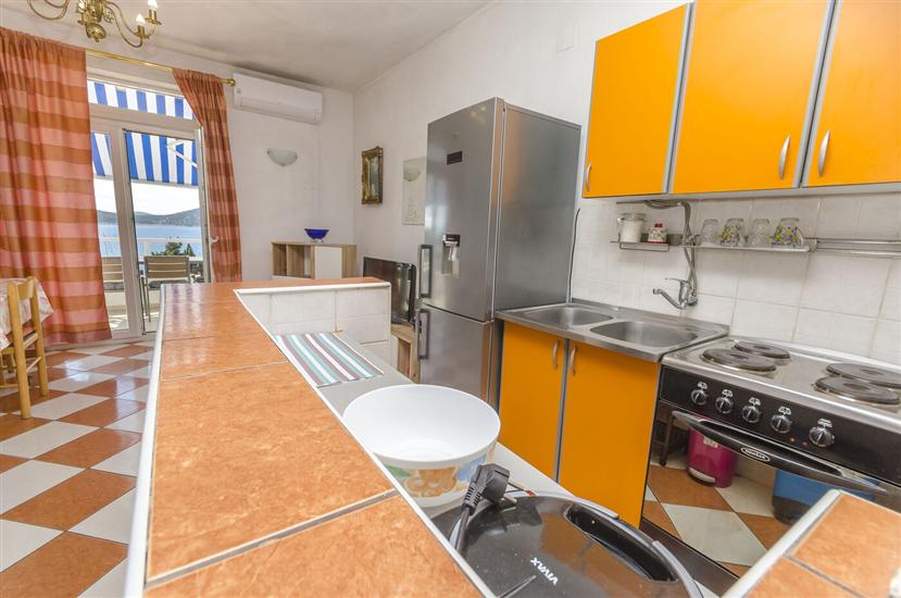 Apartment A2, for 5 persons