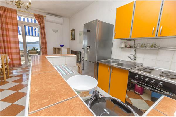 Apartment A2, for 5 persons