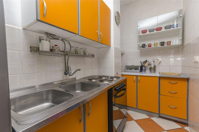 Apartment A2, for 5 persons