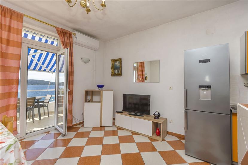 Apartment A2, for 5 persons