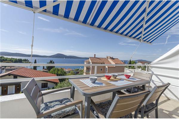 Apartment A2, for 5 persons