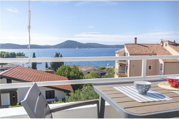 Apartment A2, for 5 persons