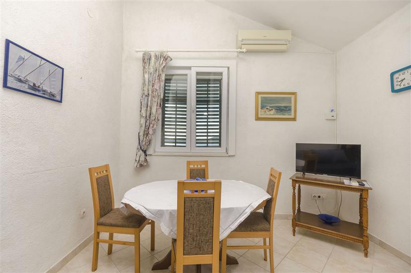 Apartment A1, for 4 persons
