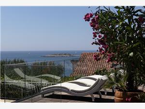 House Villa Carmen Razanj, Size 200.00 m2, Accommodation with pool, Airline distance to the sea 90 m