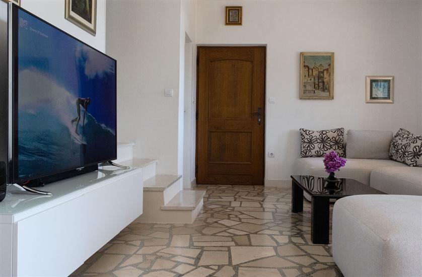 House K1, for 8 persons