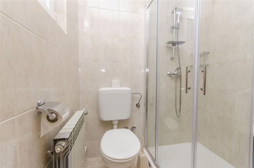 Apartment A1, for 6 persons