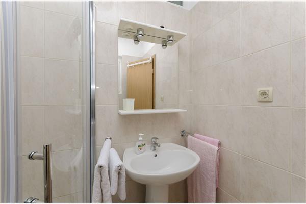 Apartment A1, for 6 persons