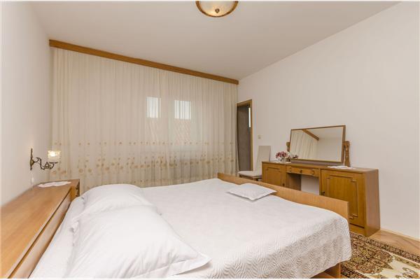 Apartment A1, for 6 persons