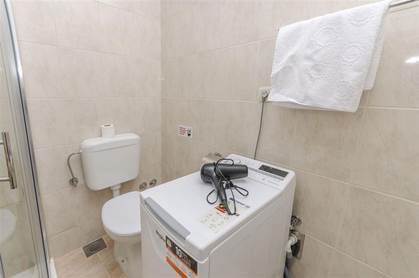 Apartment A1, for 6 persons