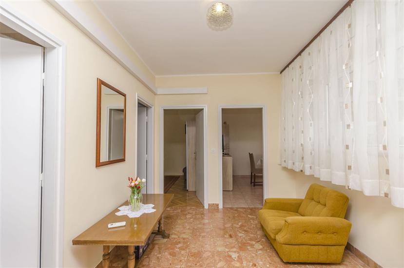 Apartment A1, for 6 persons