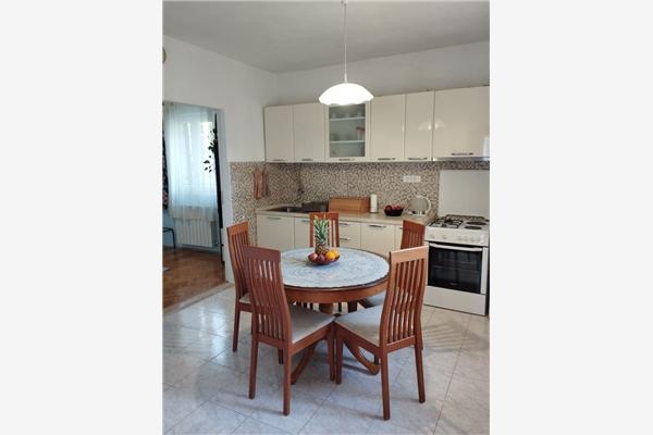 Apartment A1, for 5 persons