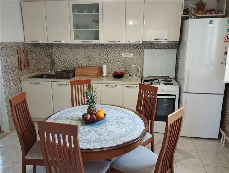 Apartment A1, for 5 persons