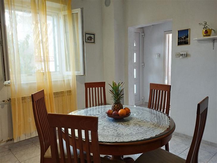 Apartment A1, for 5 persons