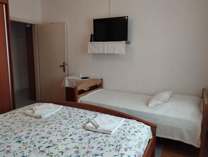 Apartment A1, for 5 persons