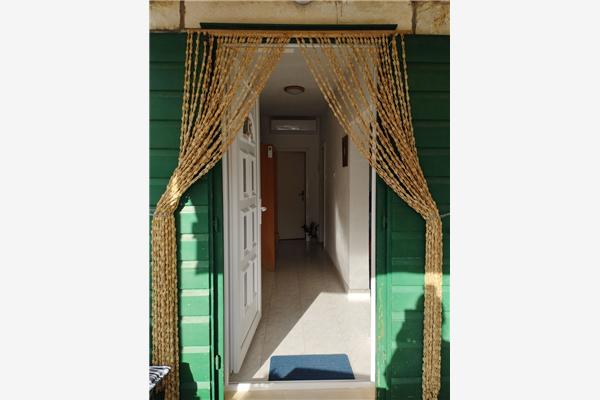 Apartment A1, for 5 persons