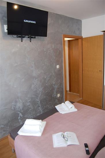 Apartment A1, for 5 persons