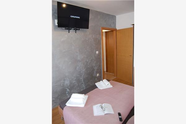 Apartment A1, for 5 persons