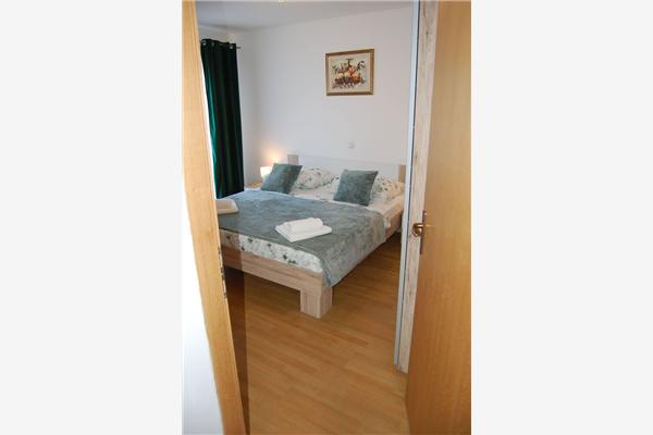 Apartment A1, for 5 persons